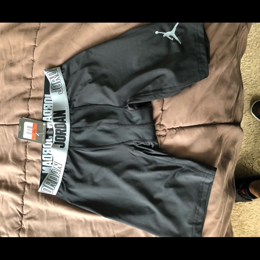 Nike Air Jordan Compression Shorts Large